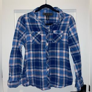 Women’s button up flannel